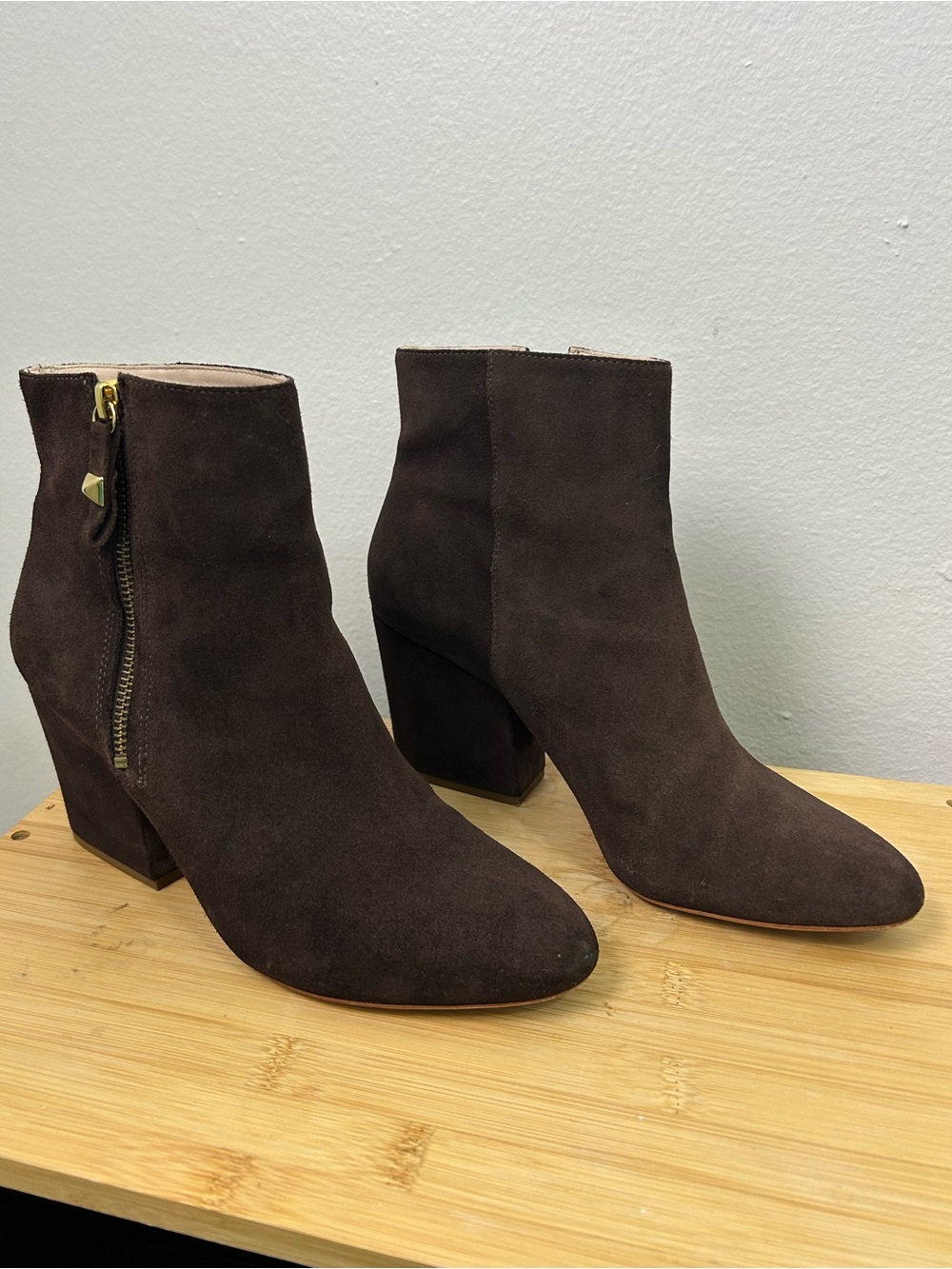 Kate spade New York Suede Ankle Boots Size 8.5M chocolate‎ Brown